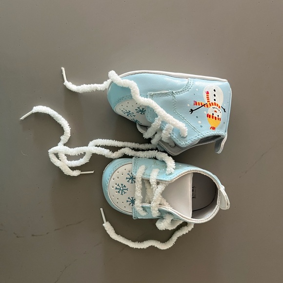 Little Tootsies Hand Painted Winter Shoes - Picture 7 of 7
